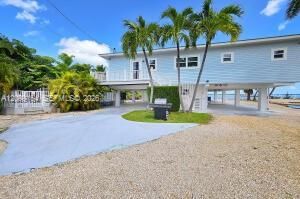 For Sale: $2,450,000 (3 beds, 4 baths, 2087 Square Feet)