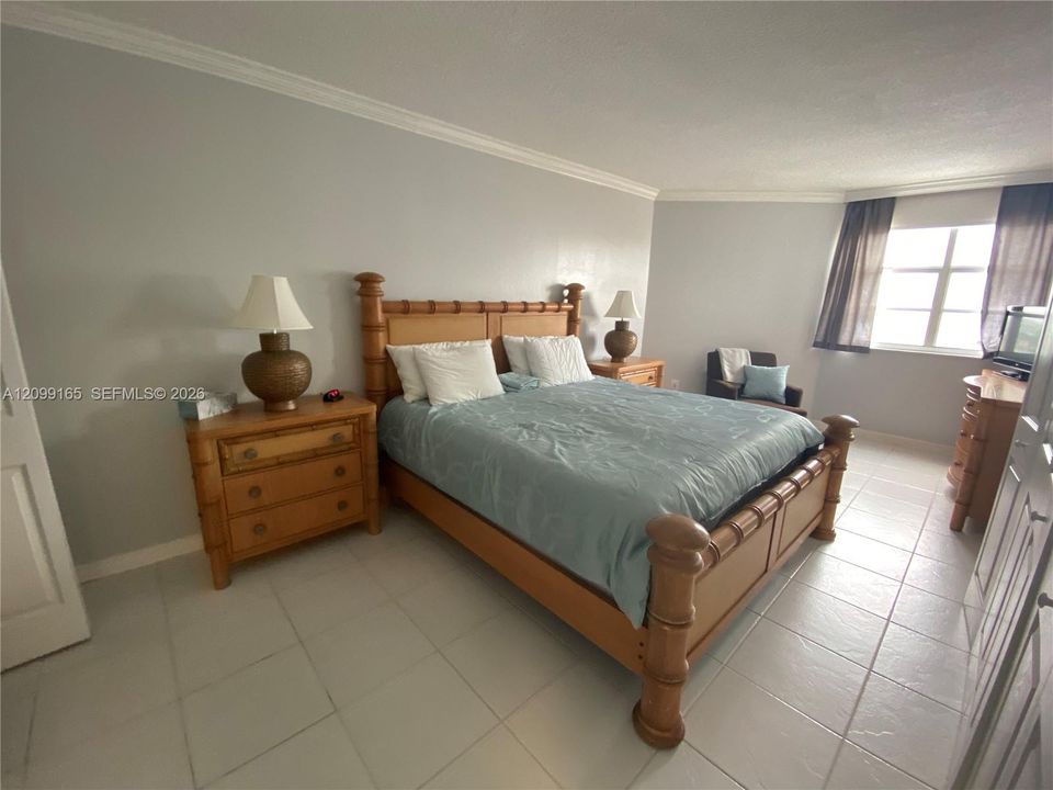 В аренду: $3,000 (2 спален, 2 ванн, 1275 Квадратных фут)