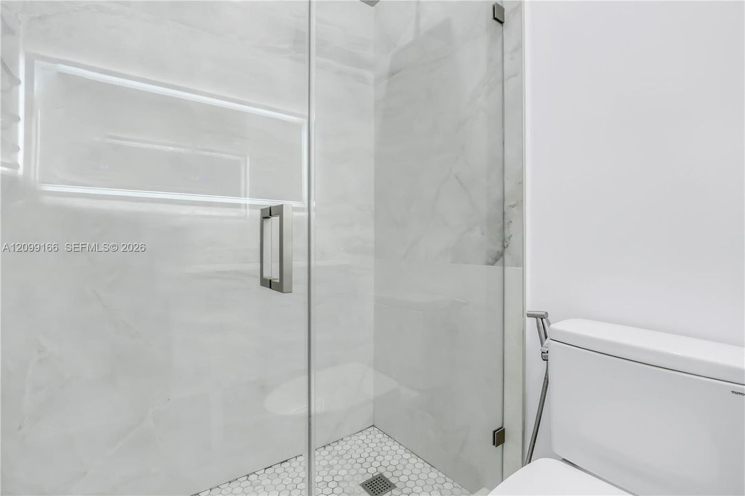 For Sale: $349,999 (3 beds, 2 baths, 1330 Square Feet)