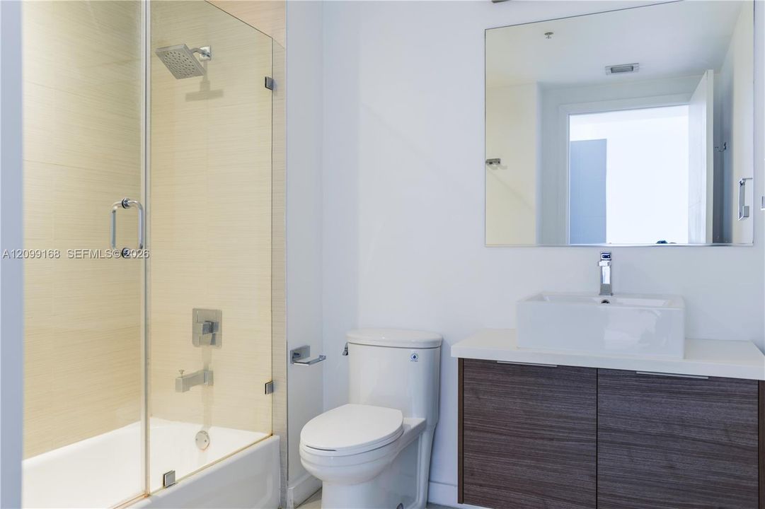 For Rent: $4,000 (2 beds, 2 baths, 1024 Square Feet)