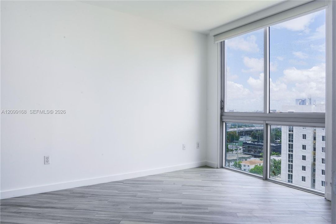 For Rent: $4,000 (2 beds, 2 baths, 1024 Square Feet)