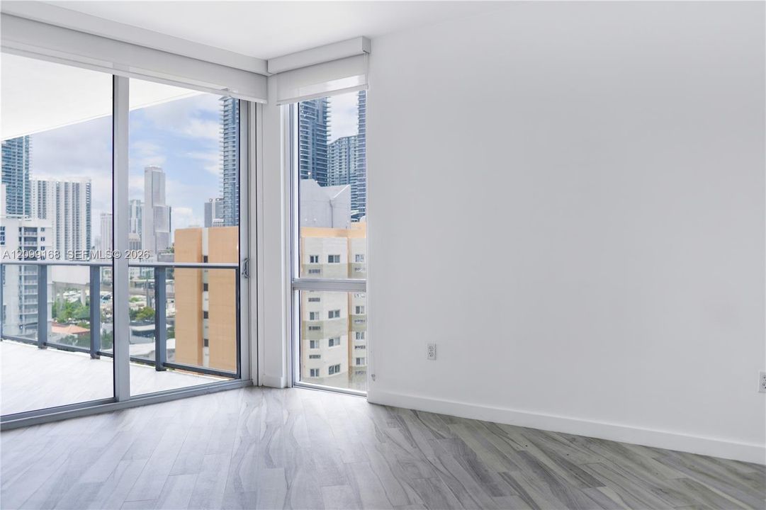 For Rent: $4,000 (2 beds, 2 baths, 1024 Square Feet)