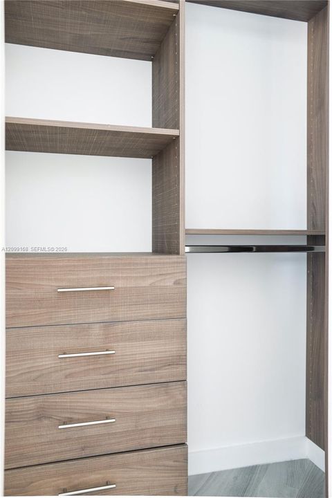 For Rent: $4,000 (2 beds, 2 baths, 1024 Square Feet)