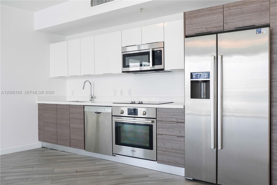 For Rent: $4,000 (2 beds, 2 baths, 1024 Square Feet)