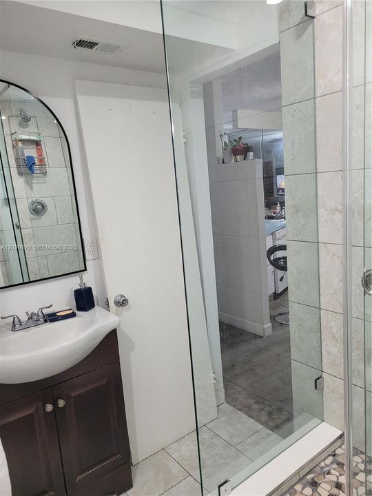 En Venta: $205,000 (2 camas, 2 baños, 1062 Pies cuadrados)