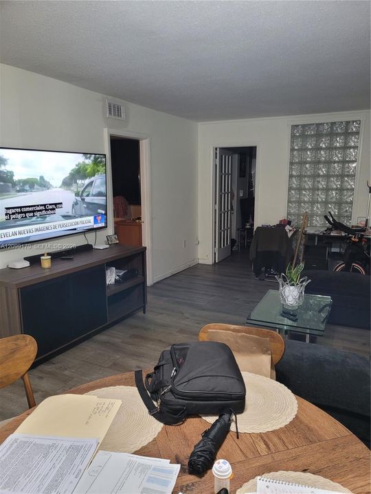 En Venta: $205,000 (2 camas, 2 baños, 1062 Pies cuadrados)