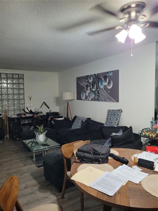 En Venta: $205,000 (2 camas, 2 baños, 1062 Pies cuadrados)