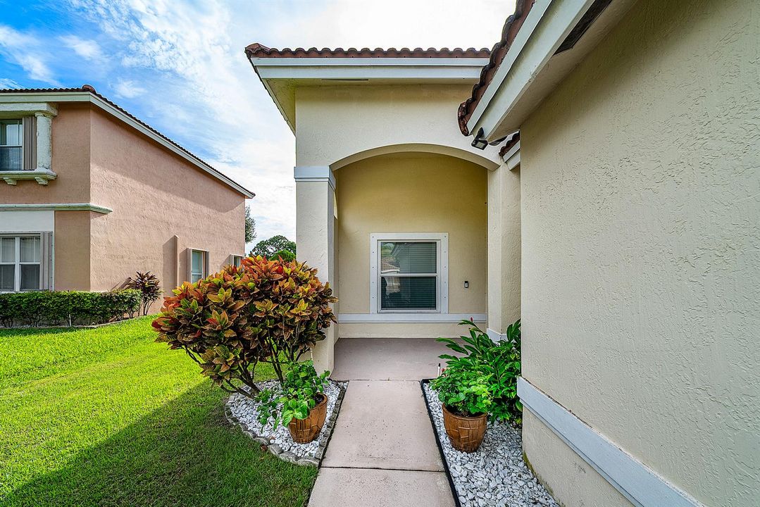 005-6734LakeNonaPlace-Greenacres-FL-3346