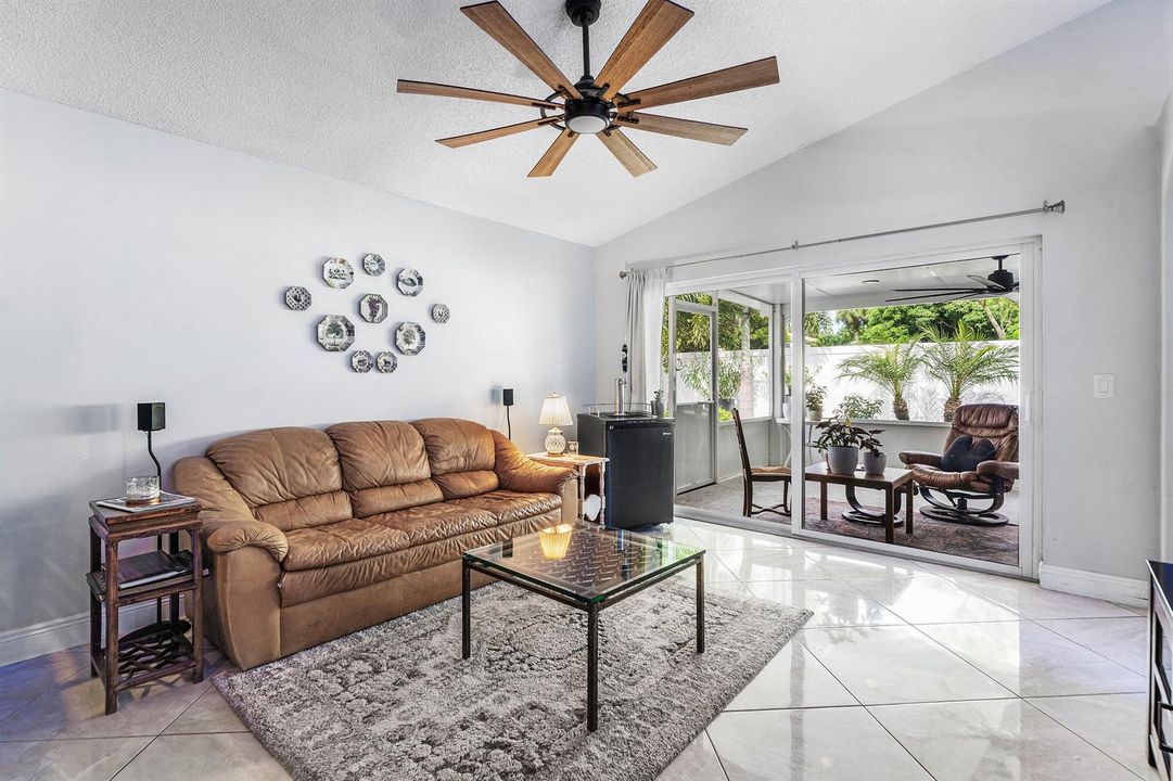 080-6734LakeNonaPlace-Greenacres-FL-3346