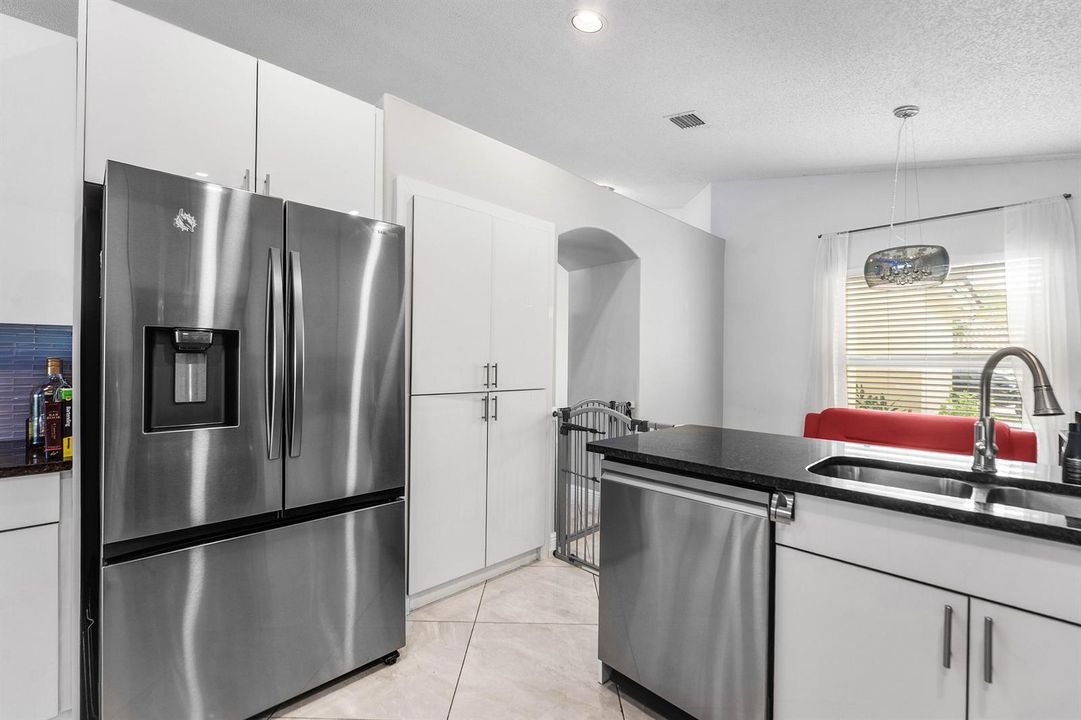 084-6734LakeNonaPlace-Greenacres-FL-3346