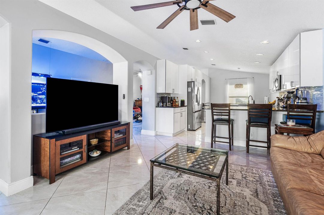 082-6734LakeNonaPlace-Greenacres-FL-3346