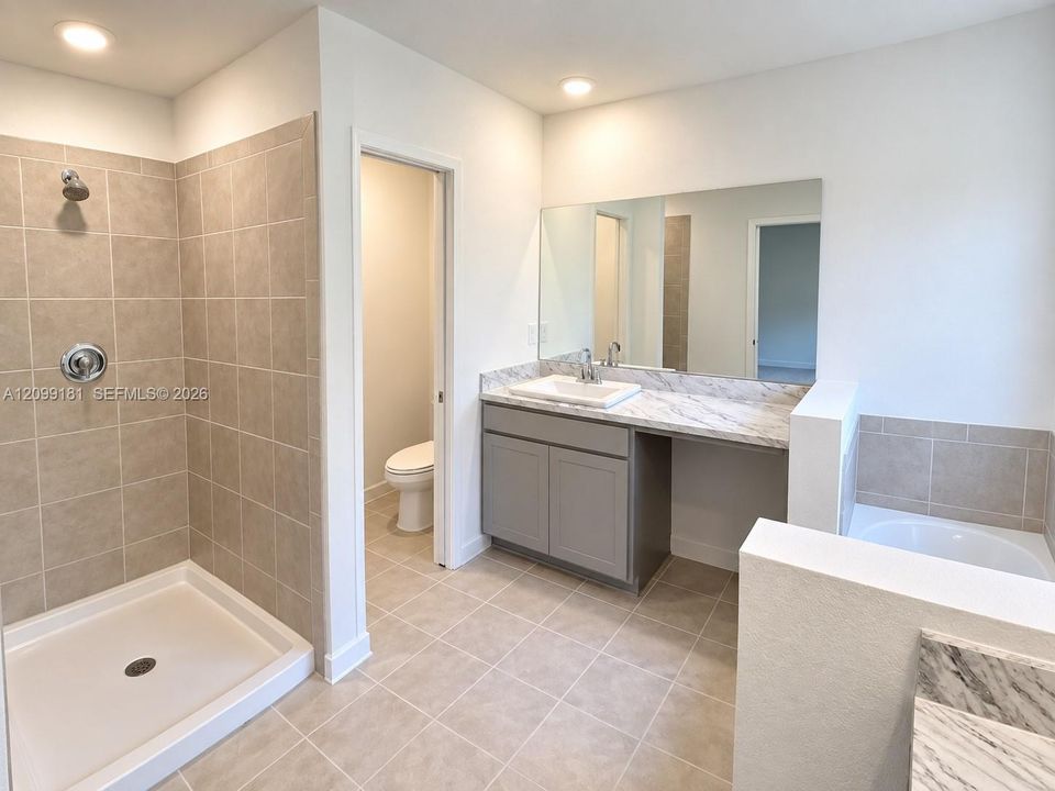 For Sale: $459,000 (3 beds, 2 baths, 1524 Square Feet)