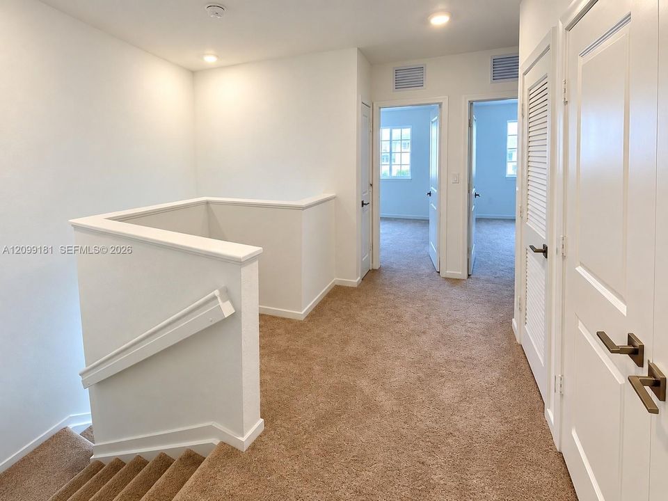 For Sale: $459,000 (3 beds, 2 baths, 1524 Square Feet)
