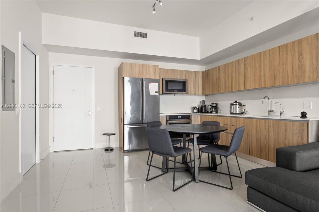 En Renta: $3,950 (1 camas, 2 baños, 920 Pies cuadrados)
