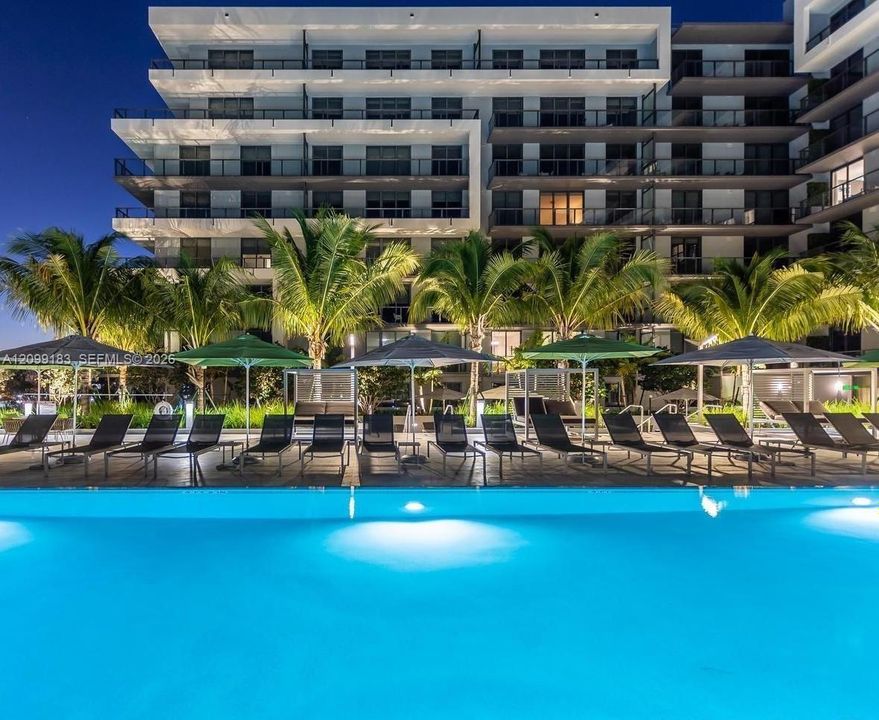 En Renta: $3,950 (1 camas, 2 baños, 920 Pies cuadrados)