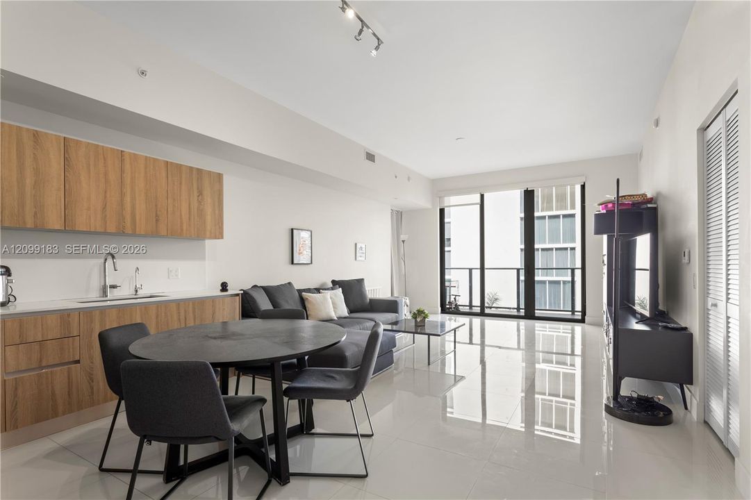 En Renta: $3,950 (1 camas, 2 baños, 920 Pies cuadrados)