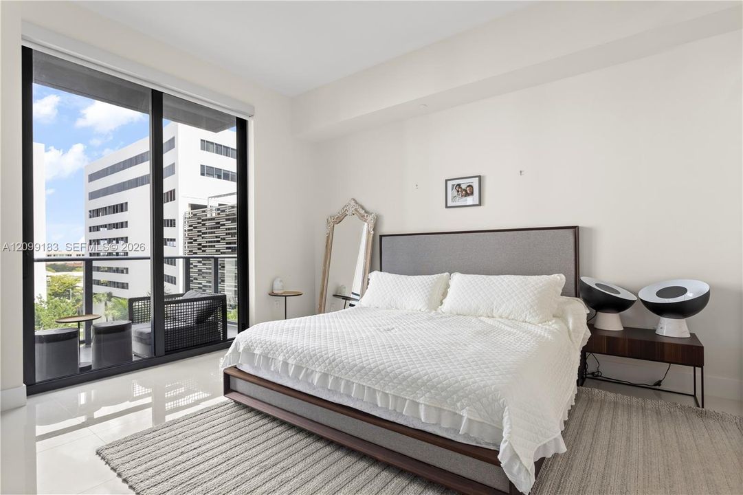 En Renta: $3,950 (1 camas, 2 baños, 920 Pies cuadrados)