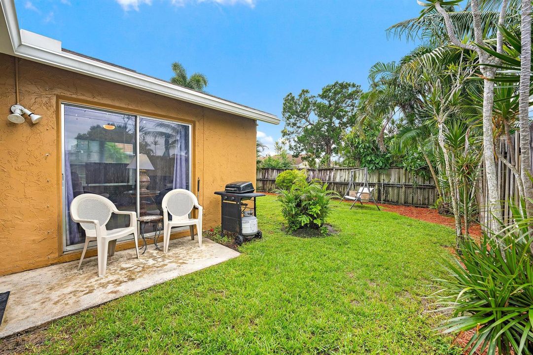 171 Banyan Cir-12