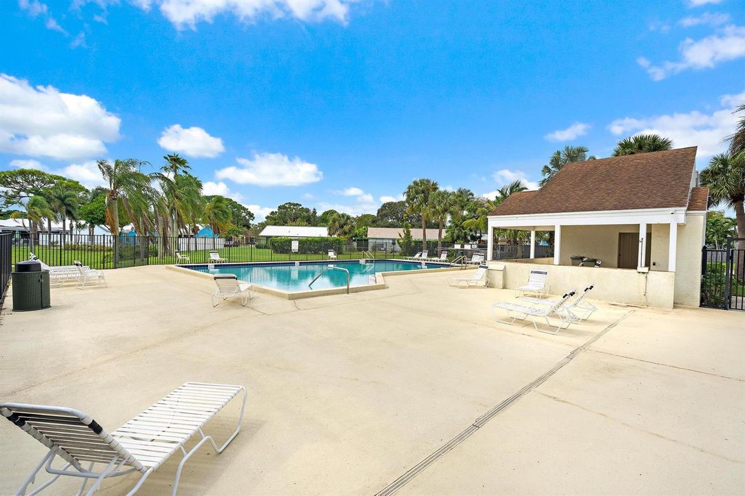 171 Banyan Cir-21