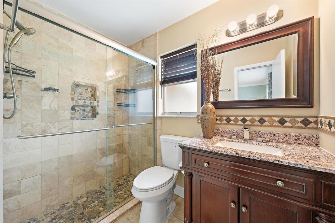 171 Banyan Cir-17