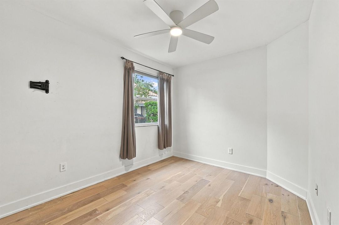 26_stl_8035