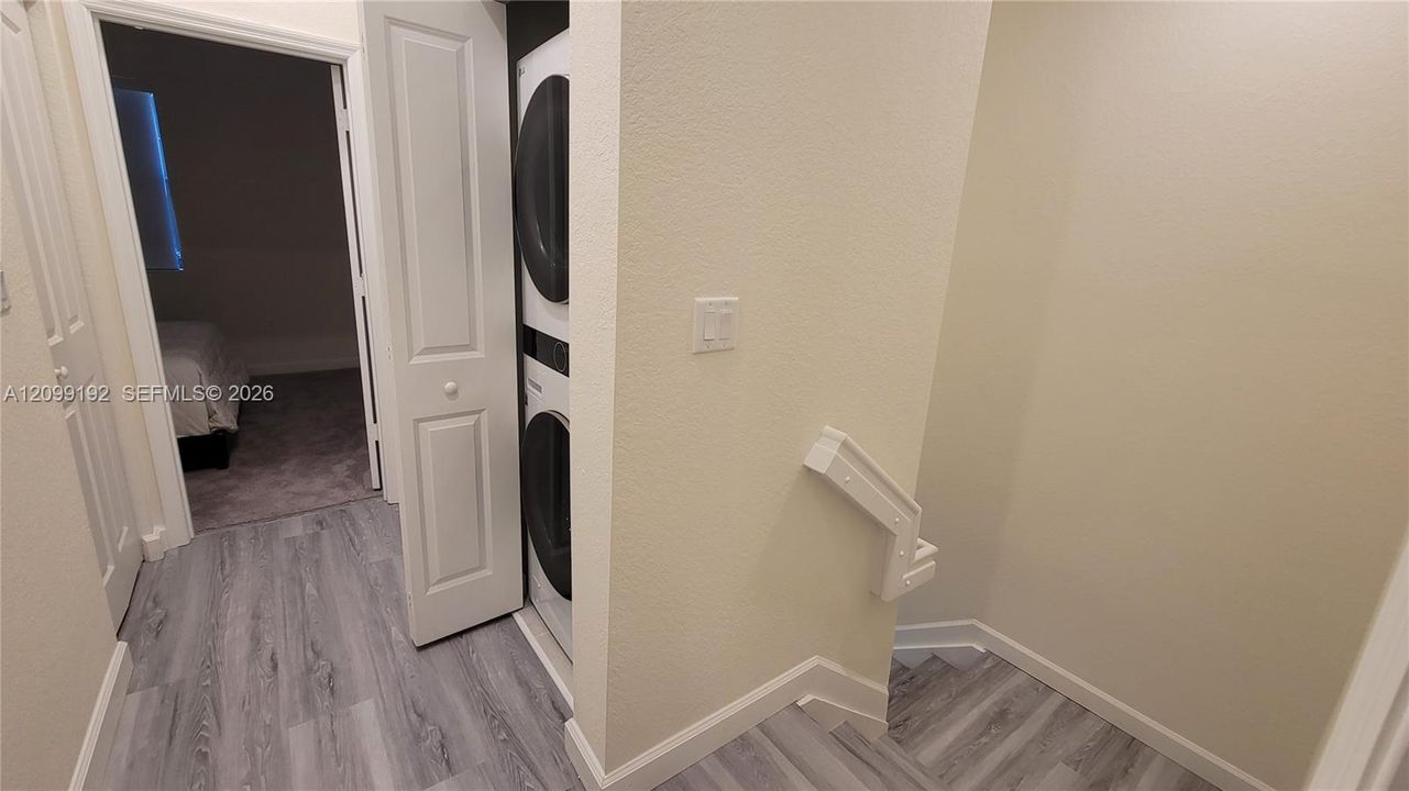 В аренду: $3,350 (3 спален, 3 ванн, 1332 Квадратных фут)