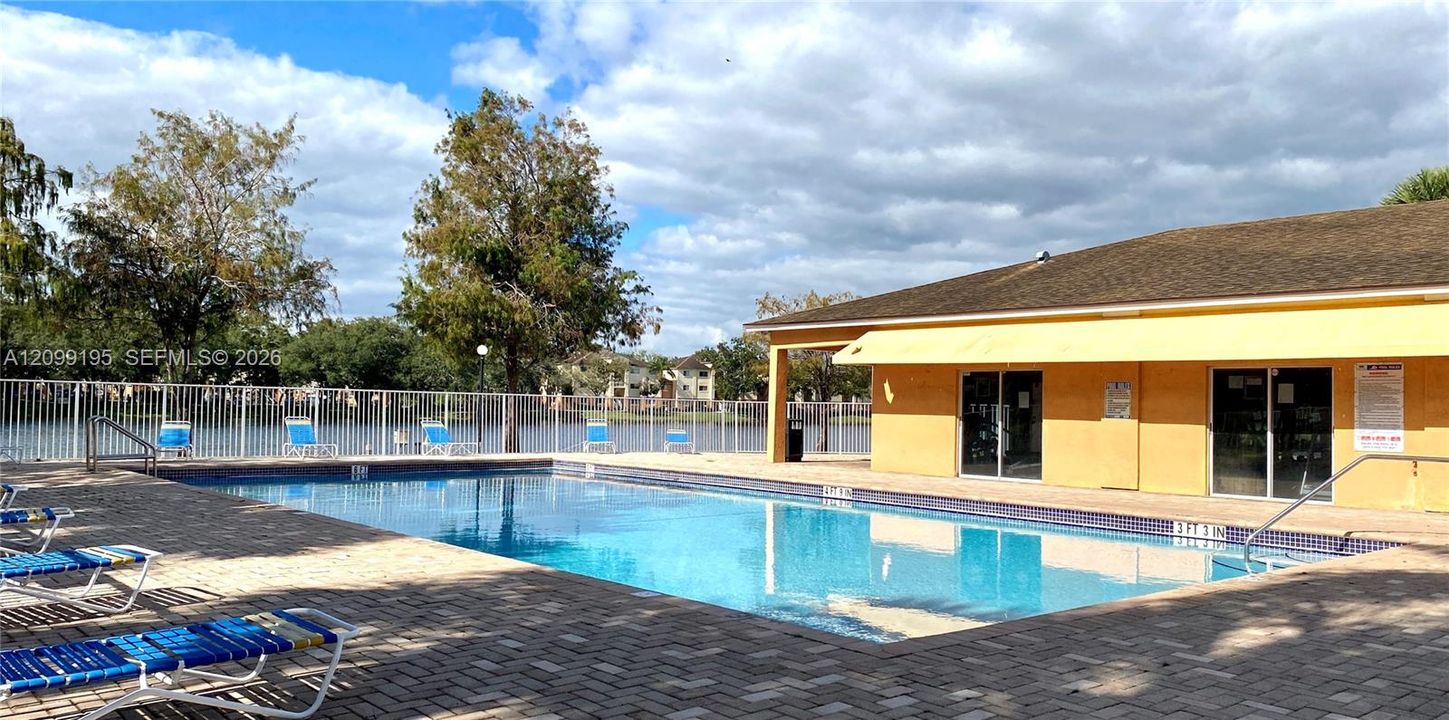 В аренду: $2,250 (2 спален, 1 ванн, 749 Квадратных фут)