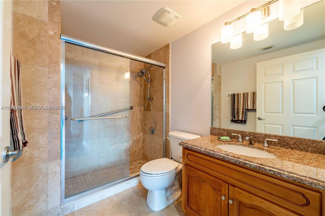 For Rent: $3,250 (2 beds, 2 baths, 982 Square Feet)