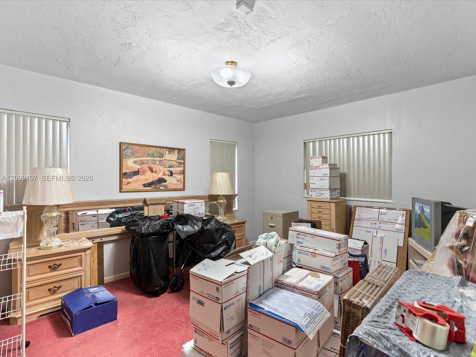 En Venta: $607,000 (4 camas, 2 baños, 1700 Pies cuadrados)