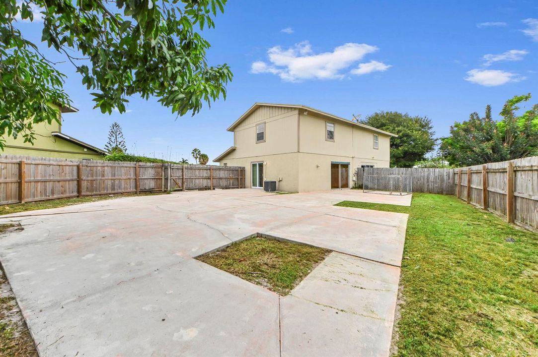 27 backyard 03
