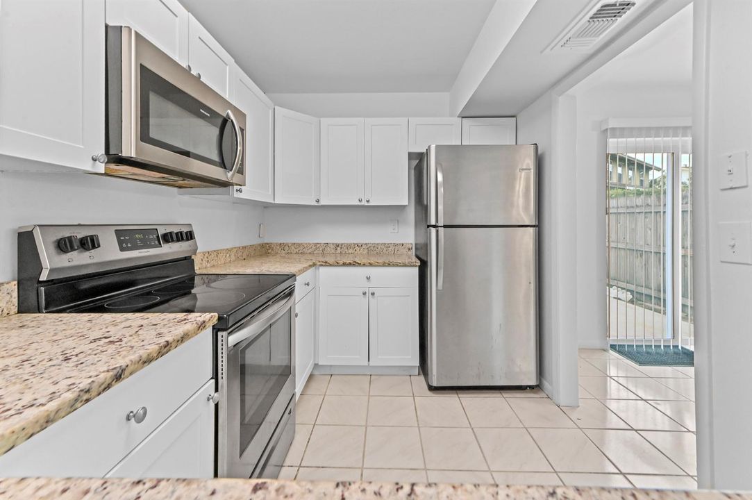 09 Kitchen 02