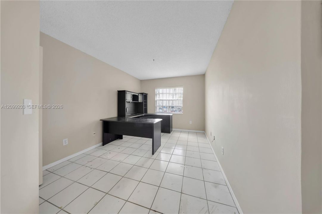En Venta: $180,000 (2 camas, 2 baños, 1070 Pies cuadrados)