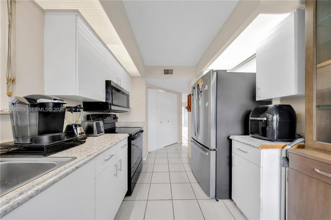 En Venta: $180,000 (2 camas, 2 baños, 1070 Pies cuadrados)