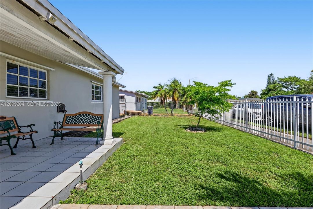 For Sale: $629,900 (3 beds, 2 baths, 1880 Square Feet)
