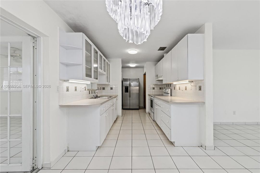 For Sale: $629,900 (3 beds, 2 baths, 1880 Square Feet)