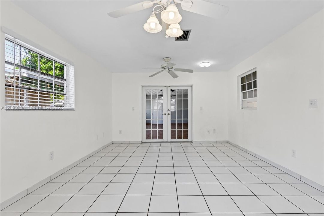 For Sale: $629,900 (3 beds, 2 baths, 1880 Square Feet)