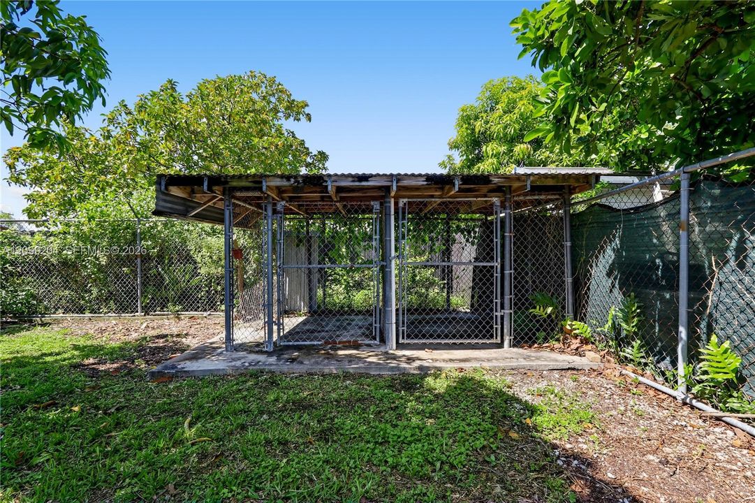 For Sale: $629,900 (3 beds, 2 baths, 1880 Square Feet)