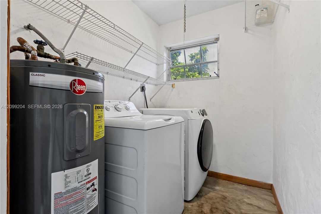 For Sale: $629,900 (3 beds, 2 baths, 1880 Square Feet)
