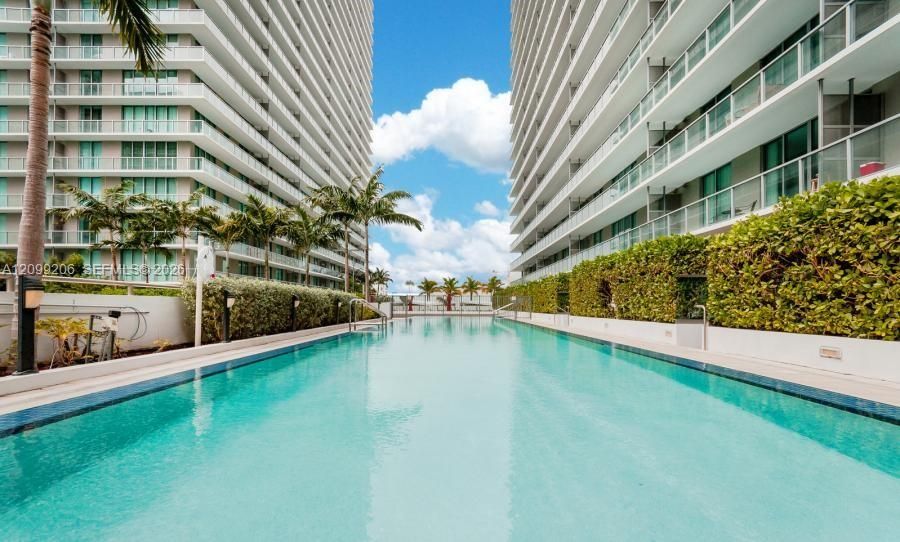 For Rent: $3,400 (1 beds, 1 baths, 707 Square Feet)