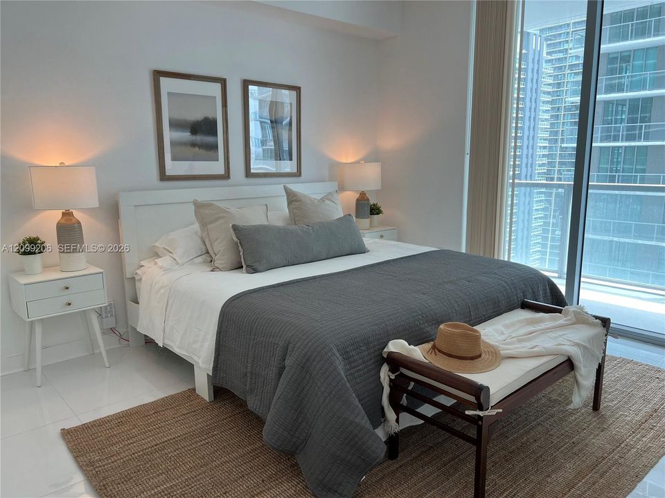 For Rent: $3,400 (1 beds, 1 baths, 707 Square Feet)