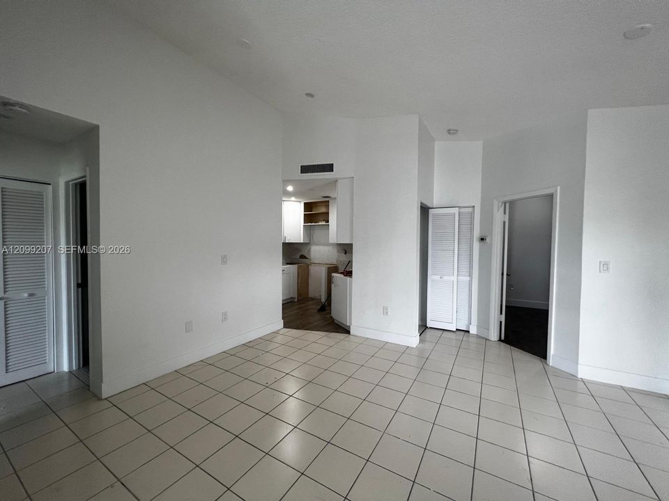 En Renta: $2,450 (2 camas, 2 baños, 880 Pies cuadrados)
