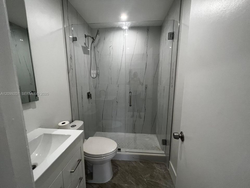 En Renta: $2,450 (2 camas, 2 baños, 880 Pies cuadrados)