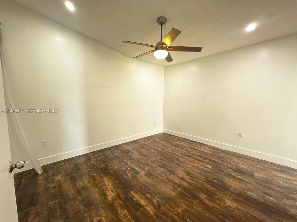 En Renta: $2,450 (2 camas, 2 baños, 880 Pies cuadrados)