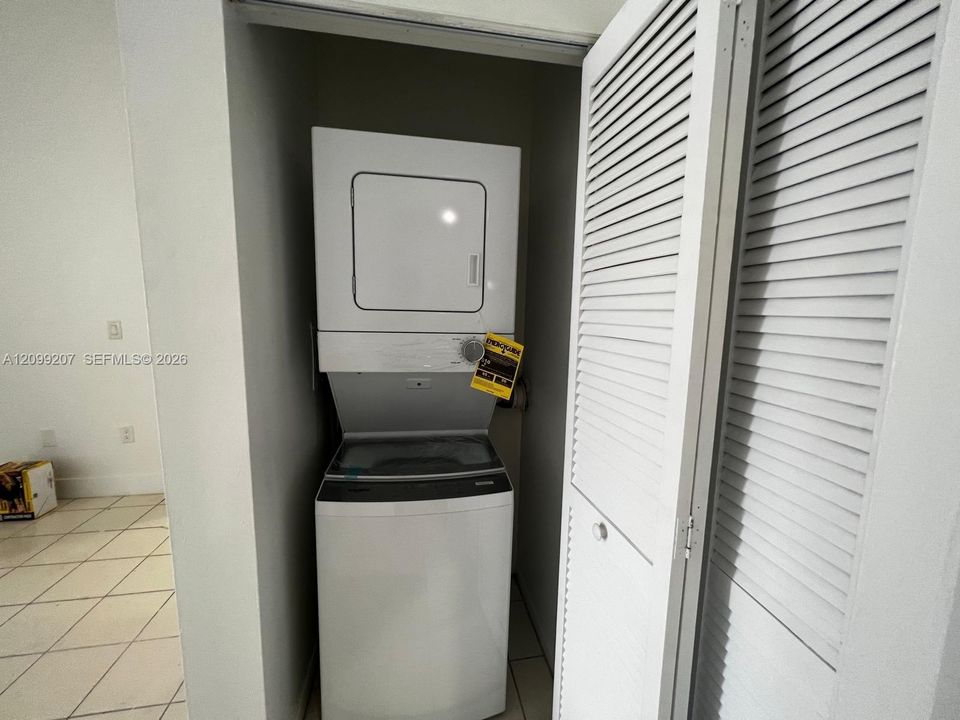 En Renta: $2,450 (2 camas, 2 baños, 880 Pies cuadrados)