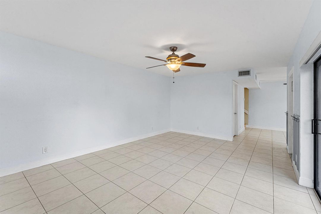 010-3754VictoriaDrive-WestPalmBeach-FL-3