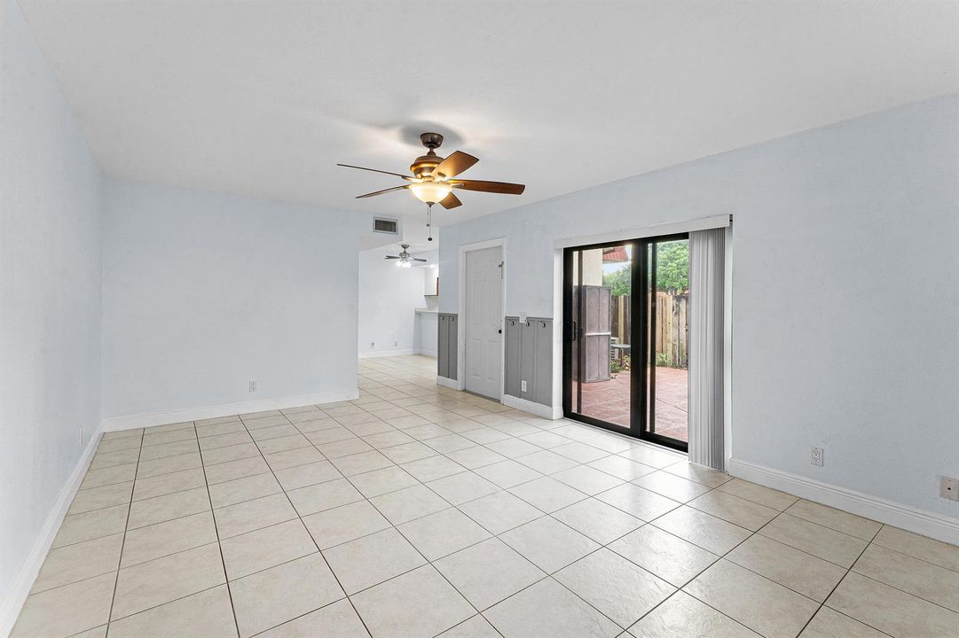009-3754VictoriaDrive-WestPalmBeach-FL-3