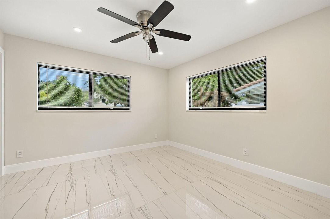 15-web-or-mls-4741-ne-19th-ave