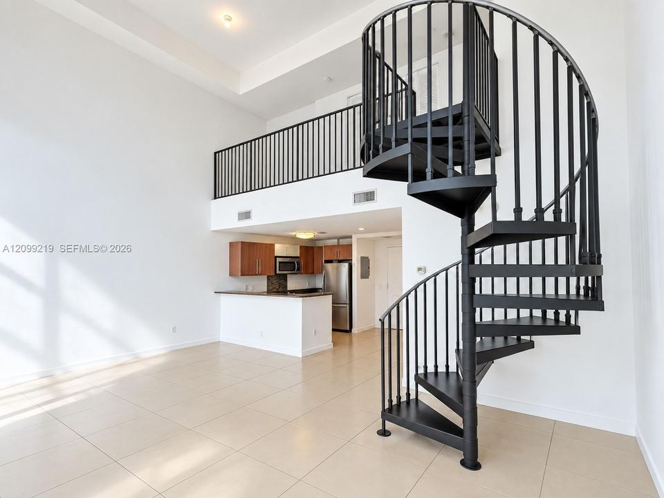 For Rent: $3,100 (1 beds, 1 baths, 766 Square Feet)