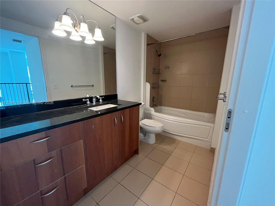 For Rent: $3,100 (1 beds, 1 baths, 766 Square Feet)