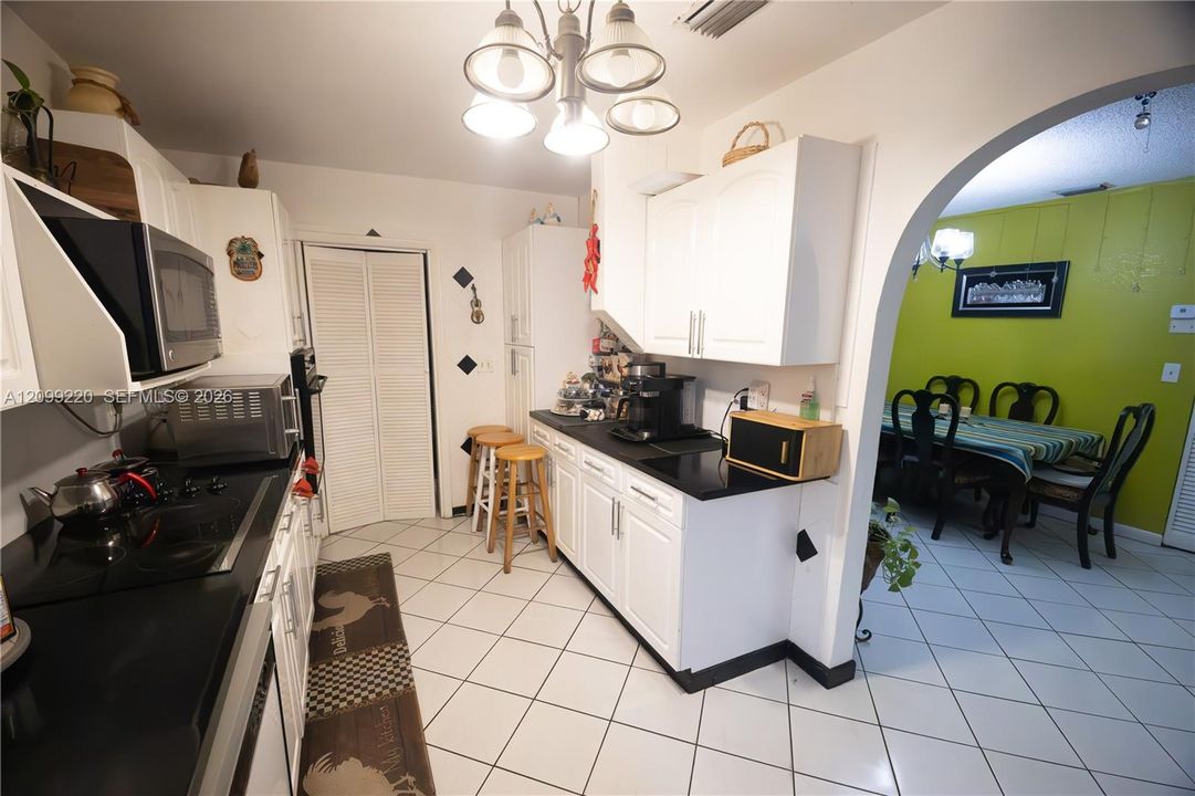 For Sale: $370,000 (3 beds, 1 baths, 0 Square Feet)